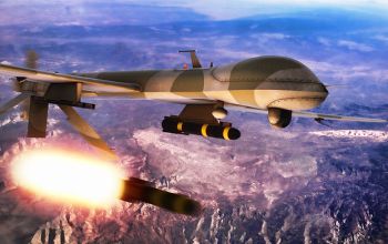 Militär-Drohne beim Abschuss