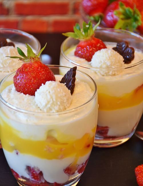 Quark dessert strawberries