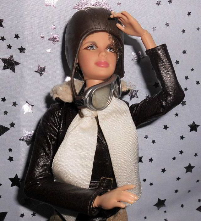 Barbie: Amelia Earhart