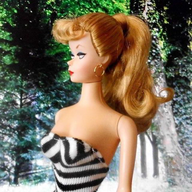 Barbie im Wald