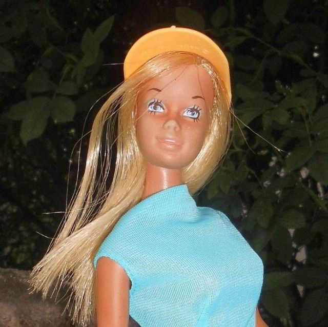 Beach Barbie Linda
